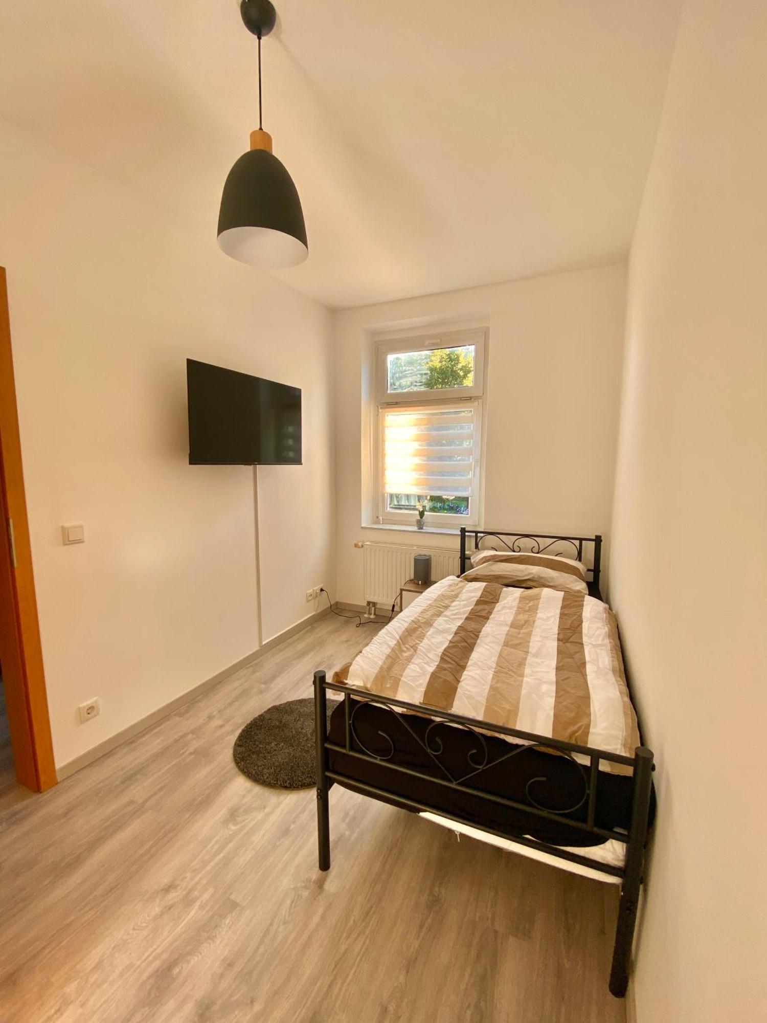 Schoene 3-Zimmer Monteurswohnung Im Sueden Von Leipzig Eg Dış mekan fotoğraf